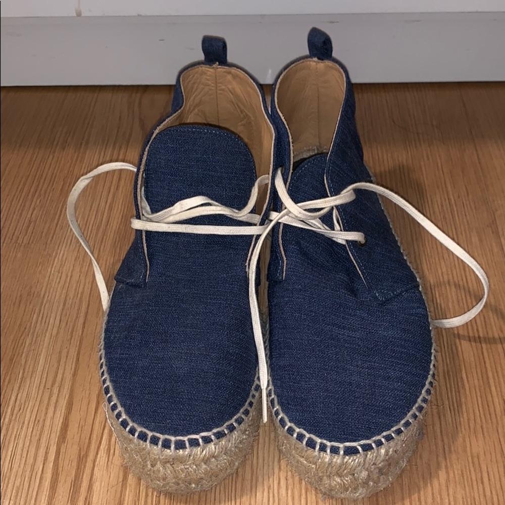 Denim shoes